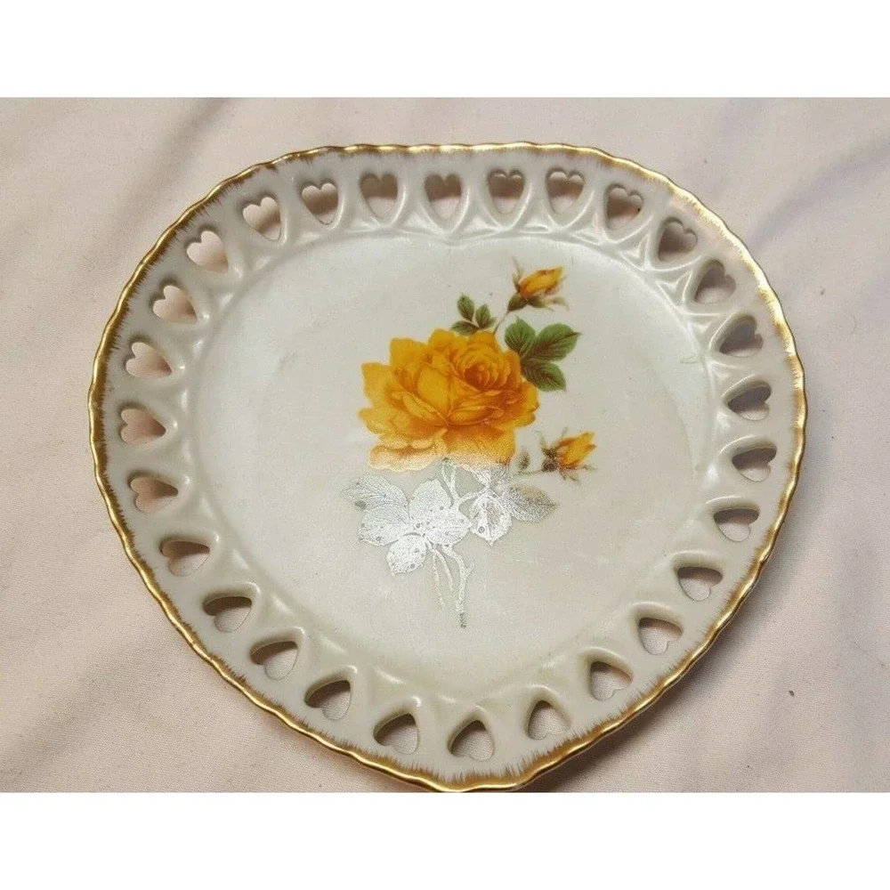 Cute Heart Shape Yellow Flower Hanging Wall Decorative Plate P-535